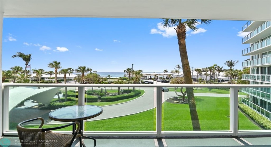 Balcony Direct Ocean view