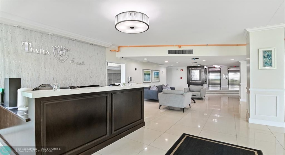 24/7 Reception front desk package delivery