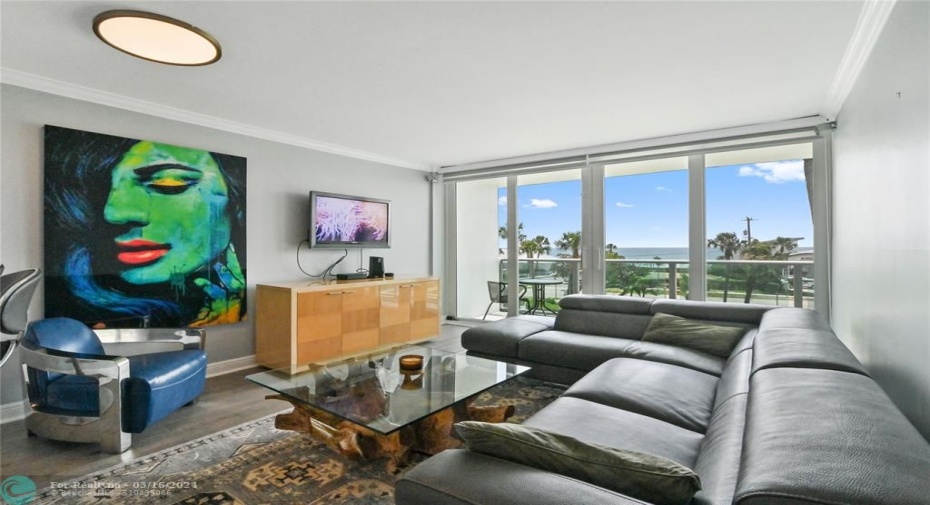 Living room w ocean view