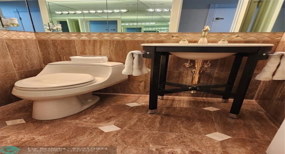 GUEST BATHROOM
