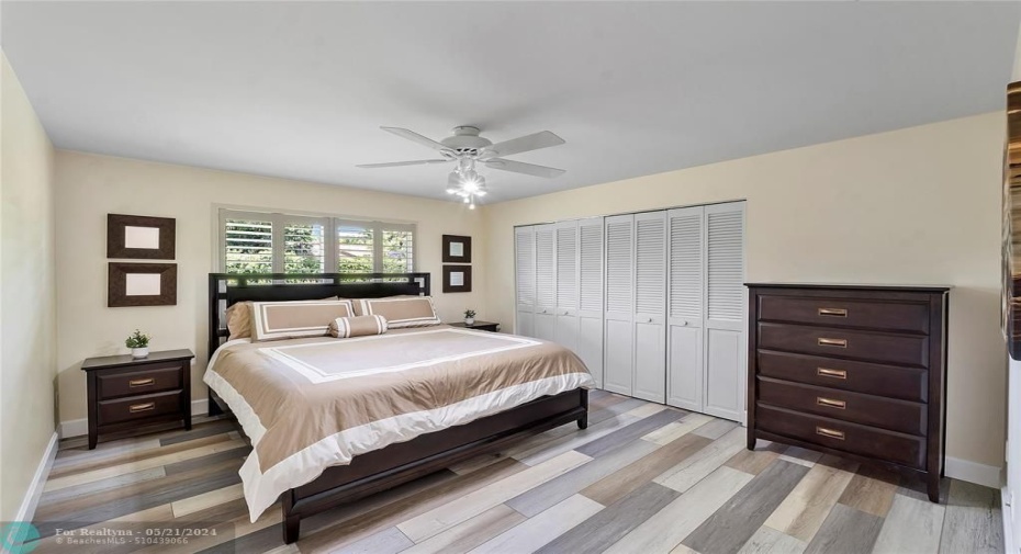 BEDROOM WITH KING SIZE BED AND STILL SO MUCH ROOM -CLOSETS HAVE BUILT INS