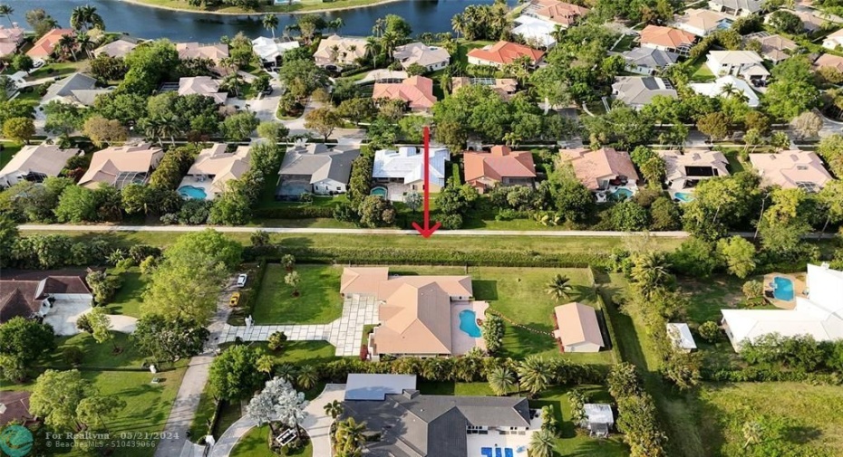 1.09 ACRE -DEAD END STREET-SO MUCH PRIVACY