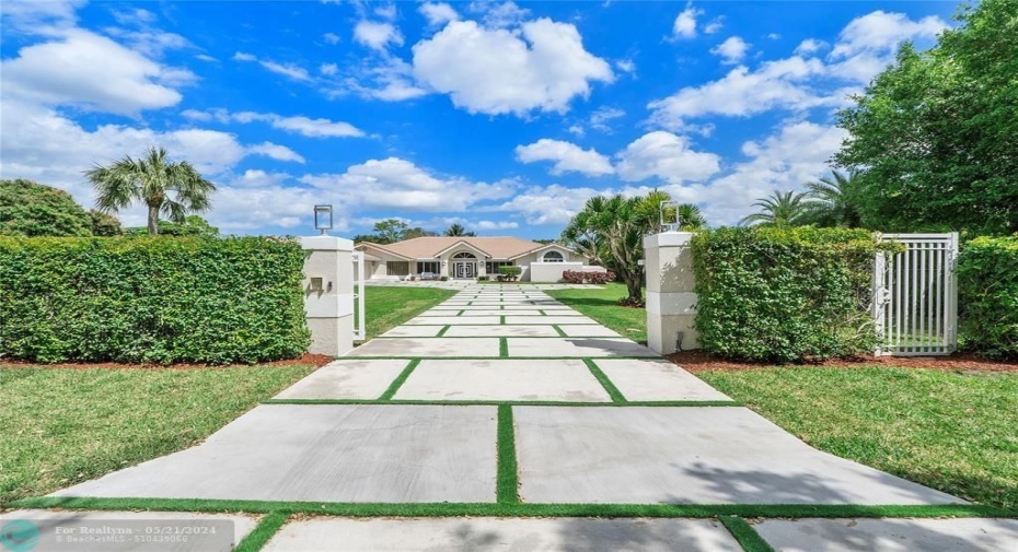 PRIVATE ELECTRIC GATED ESTATE WITH MATCHING WALK GATE