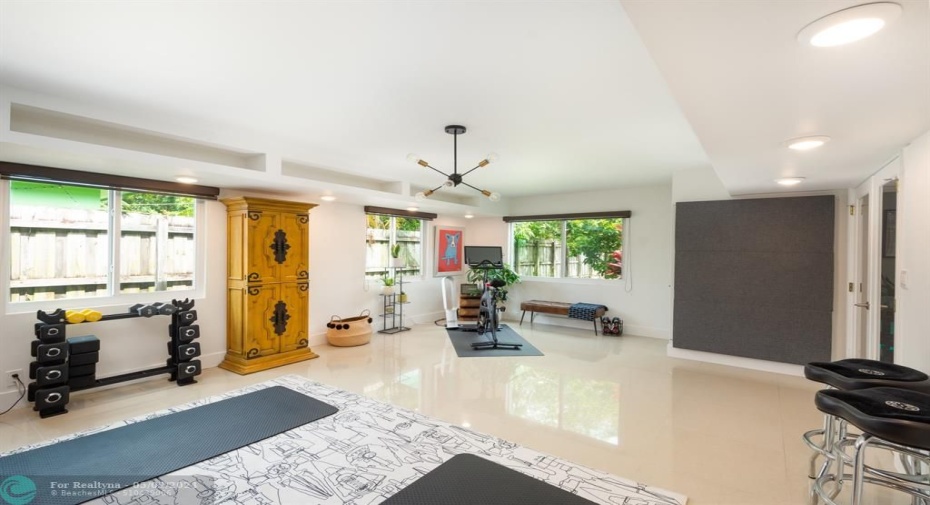 family room/dining area