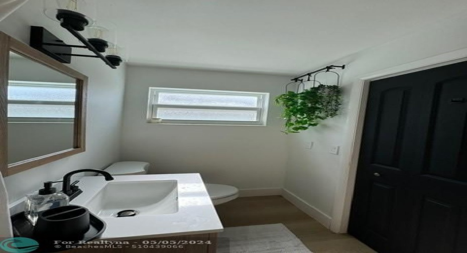 2nd Bathroom