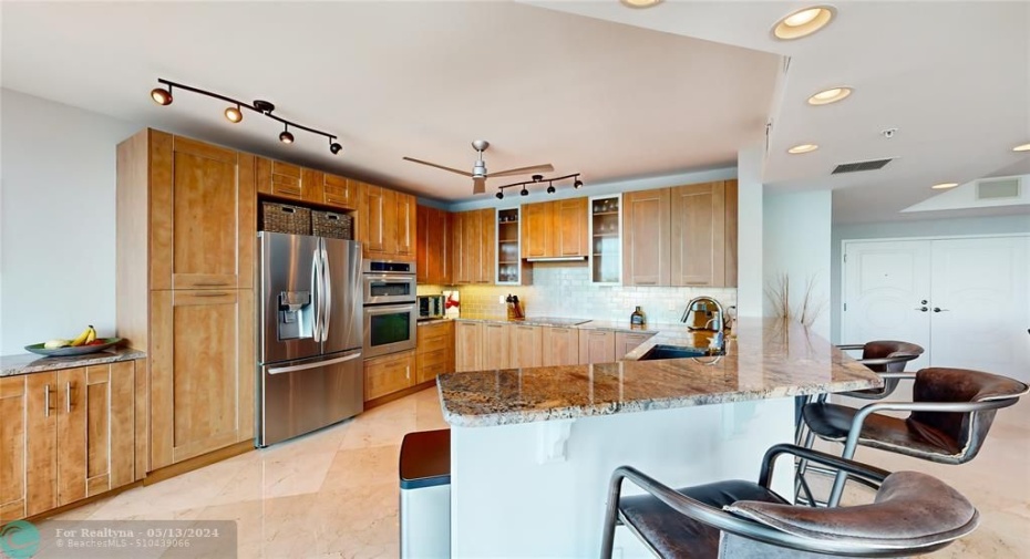 Spacious kitchen with plenty of room for entertaining