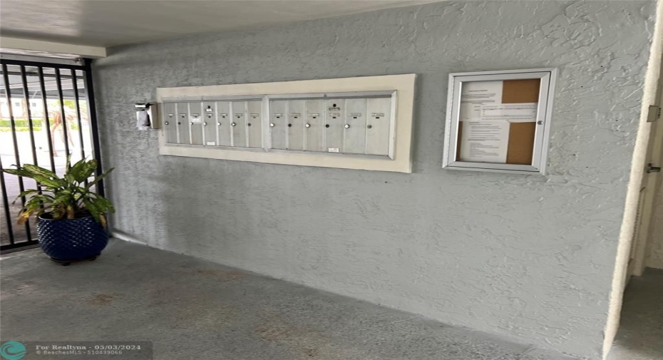 Mail