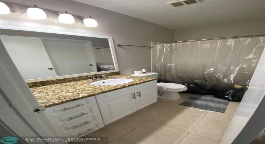 2nd Bathroom