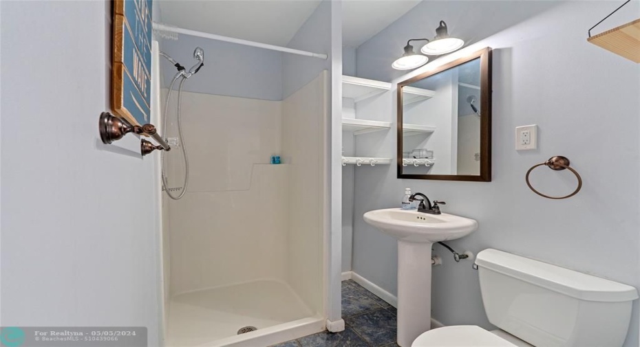 Guest House Bath