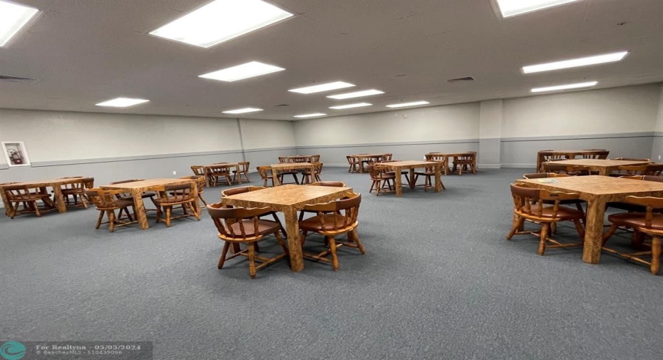 GAME/CARD ROOM