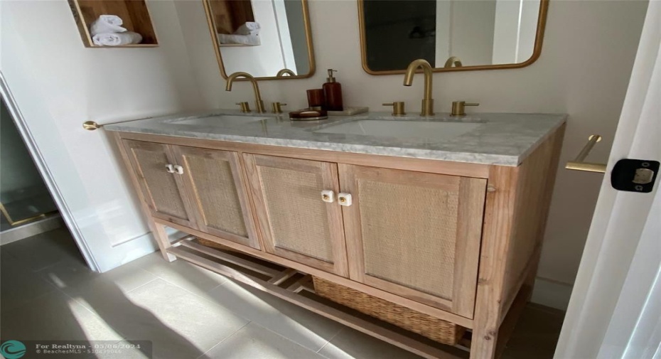 Primary bath