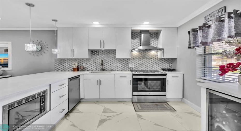 Spectacular Kitchen!!