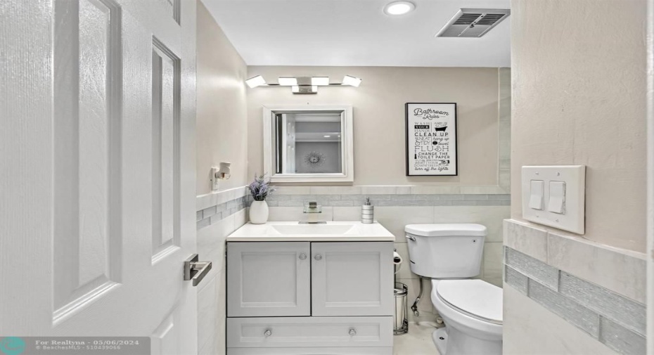 Gorgeous Guest Bathroom