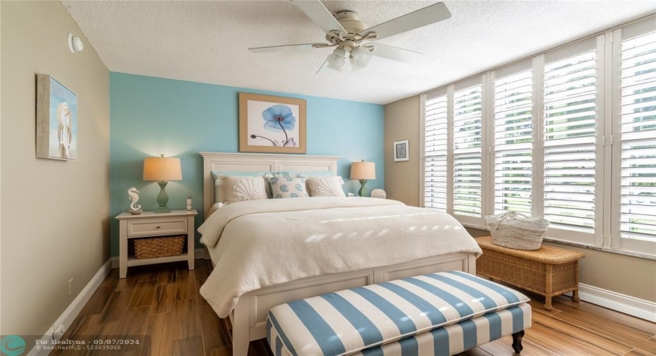 Second Bedroom en-suite .....Plantation Shutters