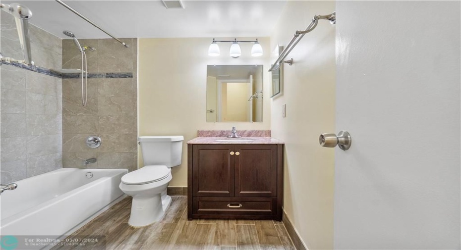 MAIN BATHROOM