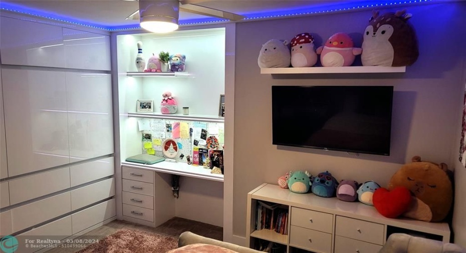 Custom Attached Closet & Desk Cabietry