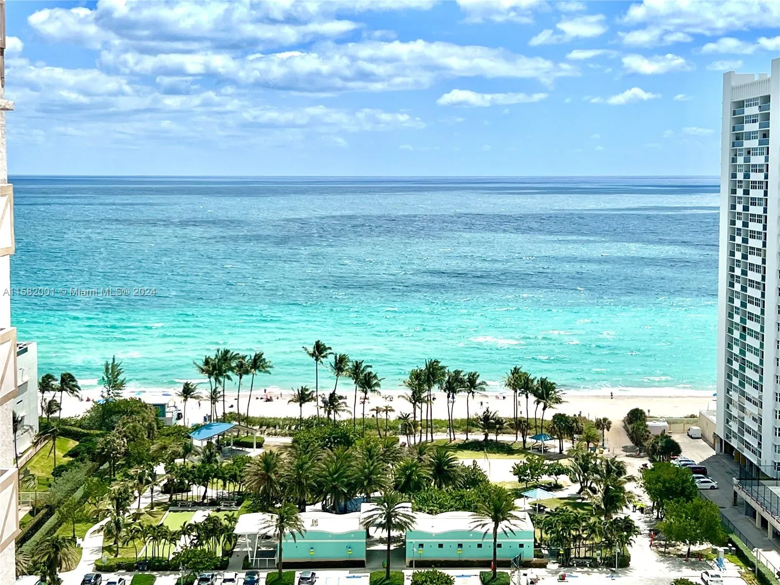 DIRECT OCEAN AND BEACH VIEWS