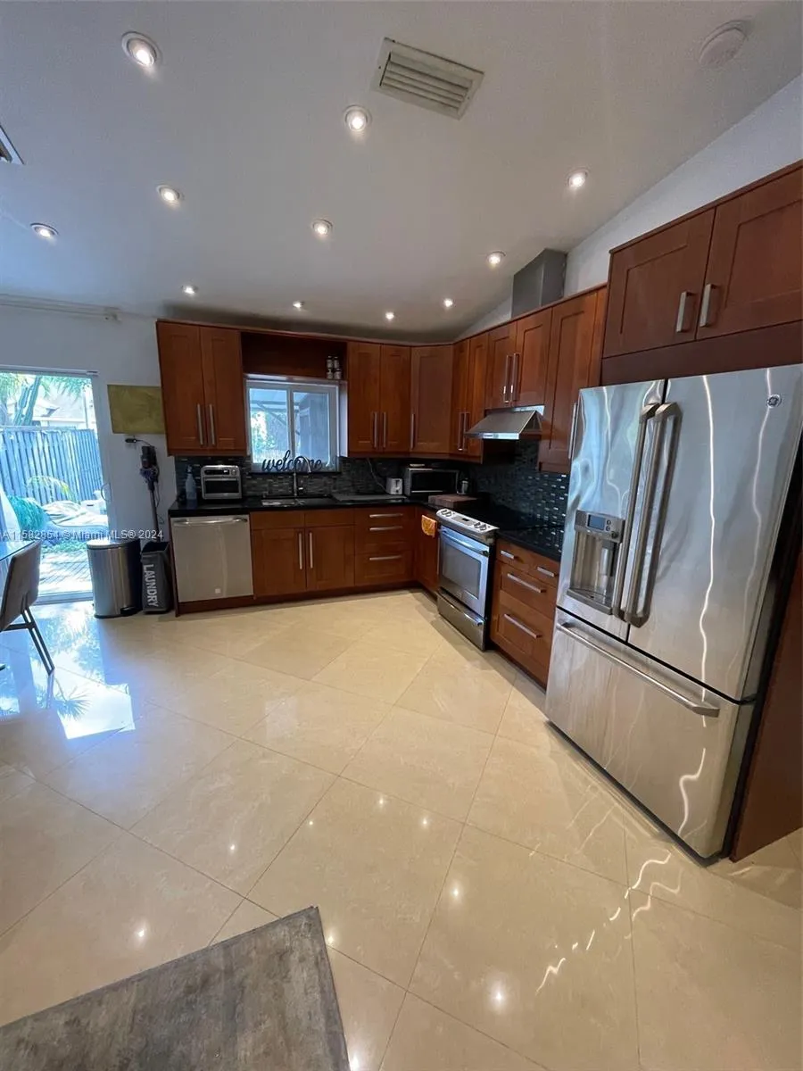 Residential Lease For Rent
