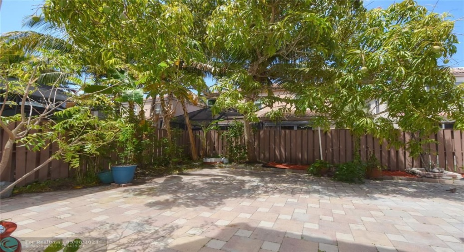 FENCED YARD