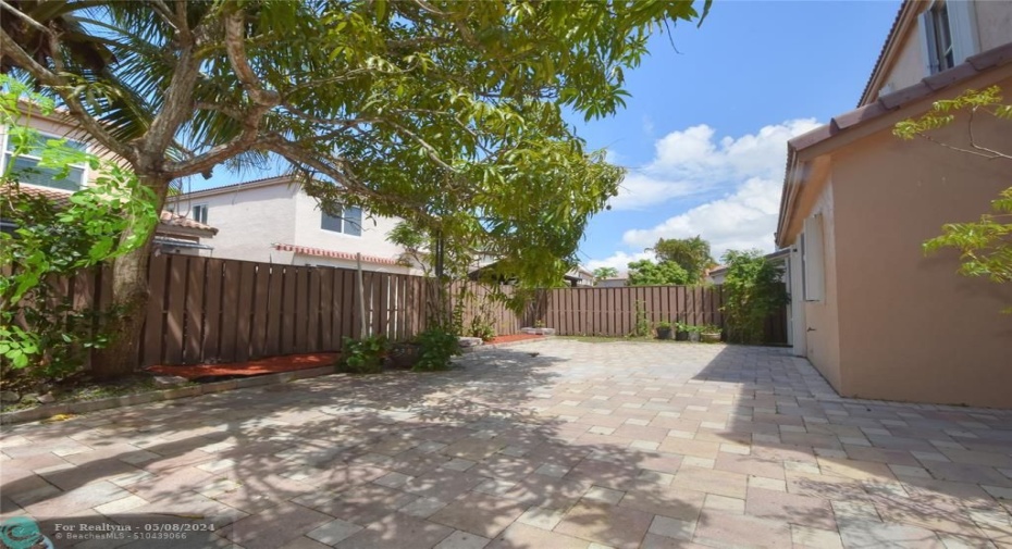 FENCED YARD