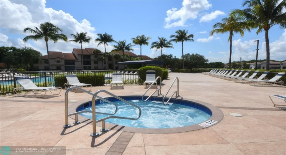 FOUNTAIN SPRING CLUBHOUSE with heated pool, hot tub, kiddie pool, picnic area & bar-b-q