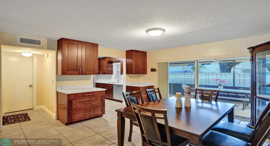 Dining room/Kitchen