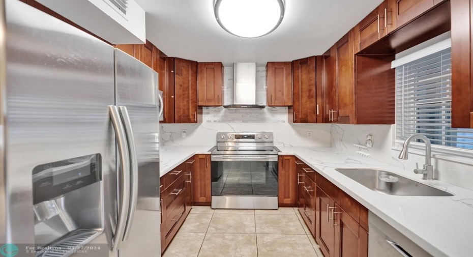 Cooper City Townhome with garage & remodeled
