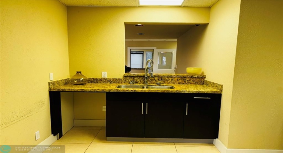 Clubhouse Kitchen