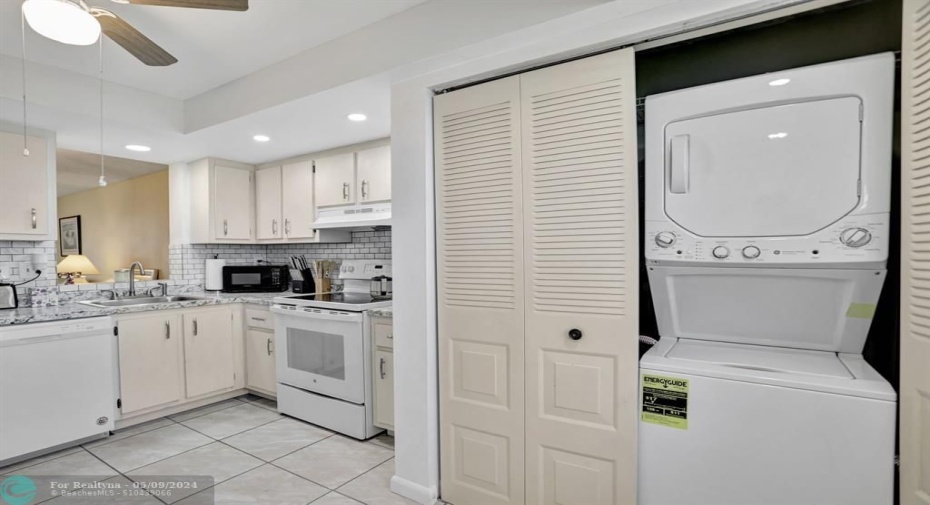 GE YEAR 2021 WASHER DRYER