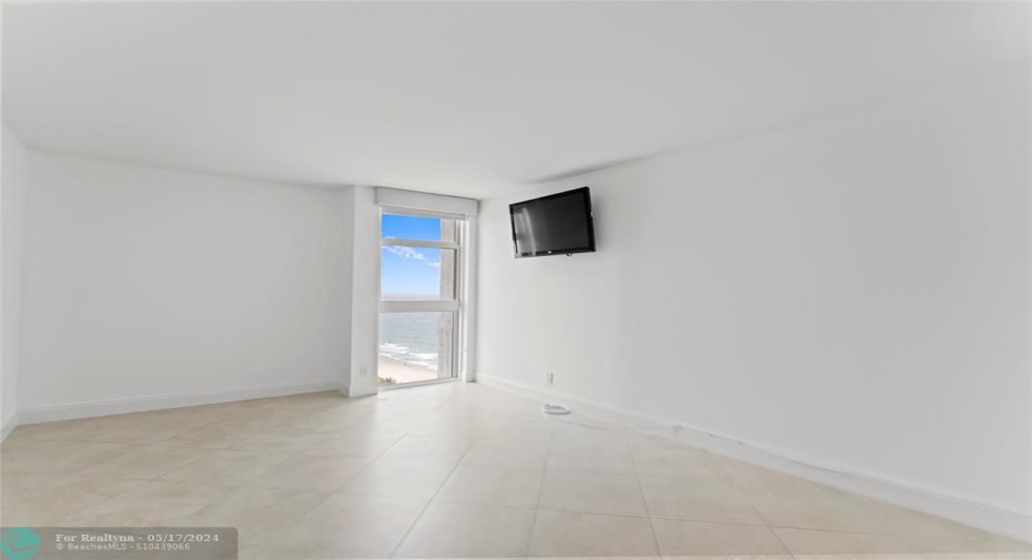 BEDROOM #2