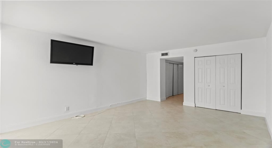 BEDROOM #2