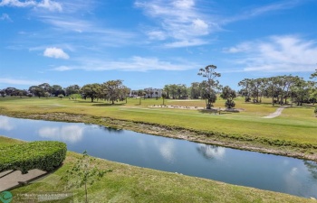 LAKE FRONT GOLF VIEW LOCATION LOCATION LOCATION