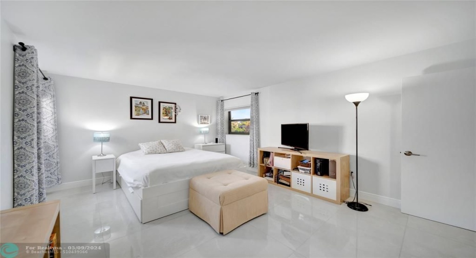Large Guest Bedroom