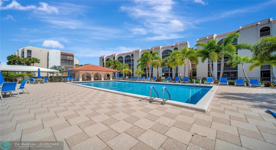 Lakes of Environ Heated Pool, Massive Paved Pool Deck; New Pool Furniture & Pool House With Restrooms