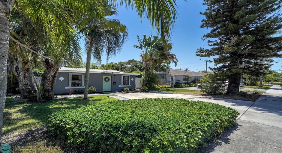 1022 NE 34 CT.