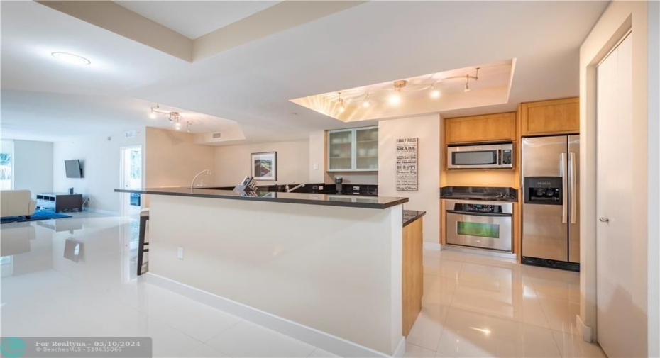 kitchen/dining room