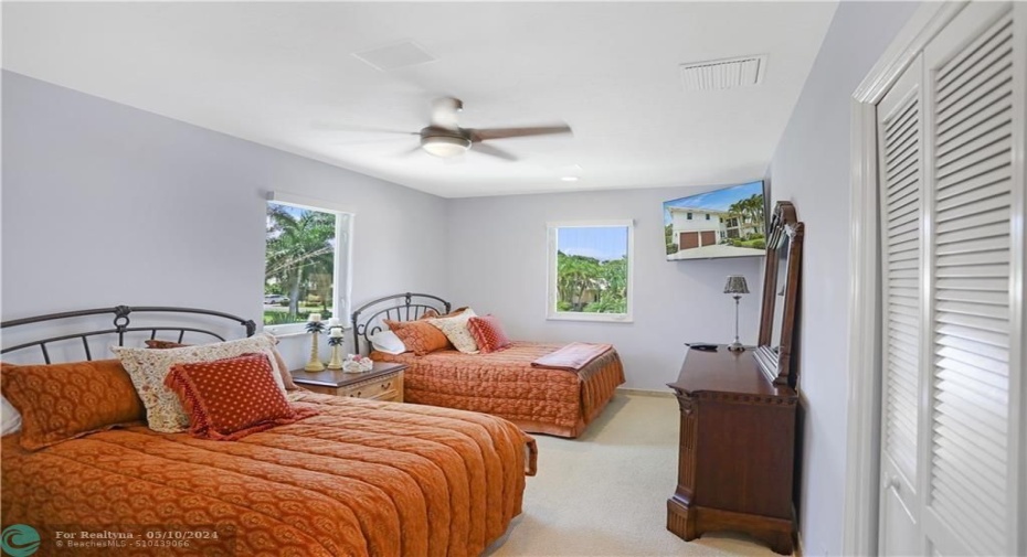 Guest Room 2
