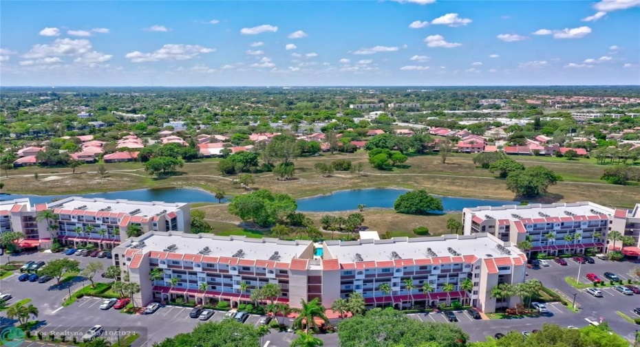 Spectacular Lakes of Environ Community With Brand New Roofs, New Paint and Newly Sealed Parking Lot.