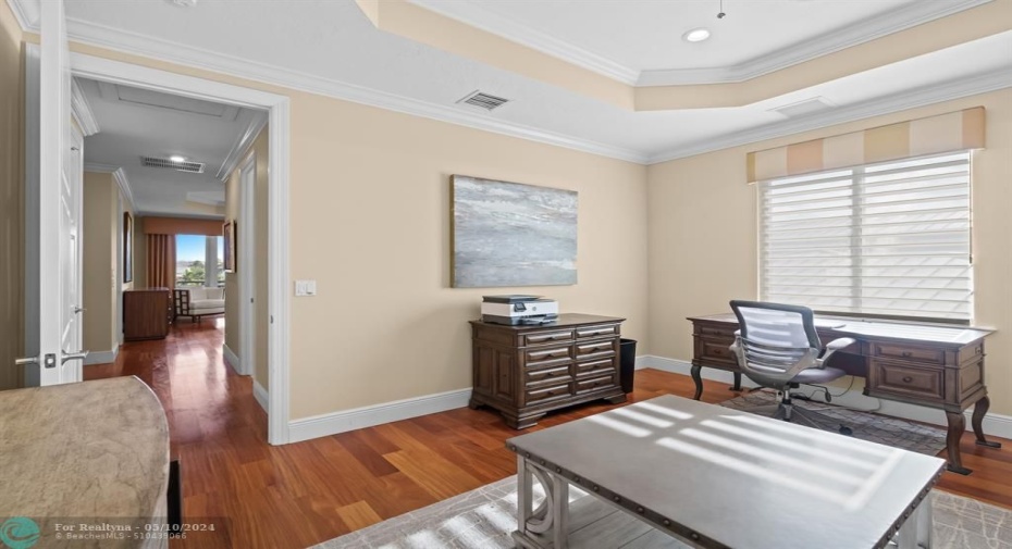 owner suite study
