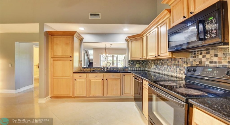 Very spacious wit lots of storage cabinets