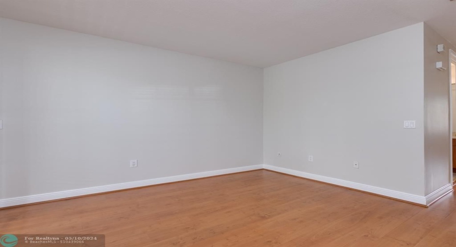 Living Area - Can be an office/or work out area