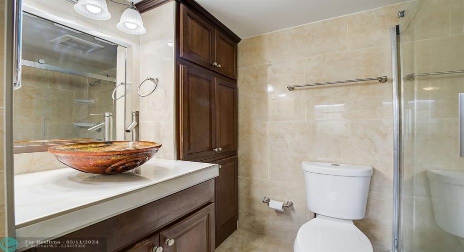 Primary bath