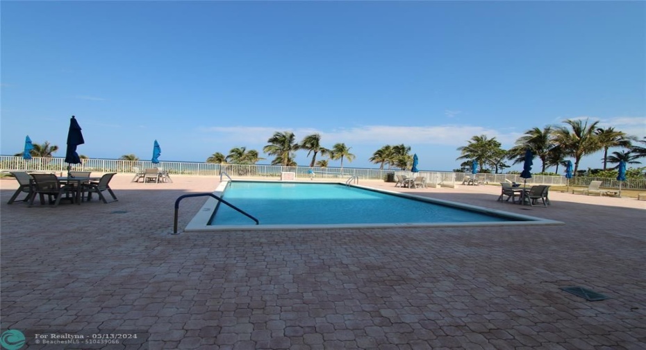 POOL DECK