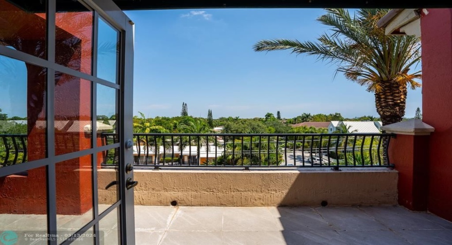 4th Level Patio