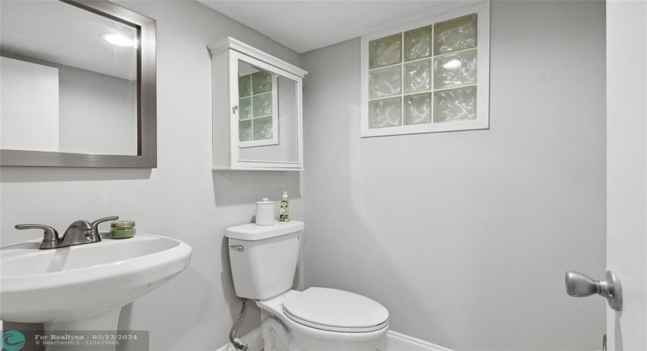 Guest half bath