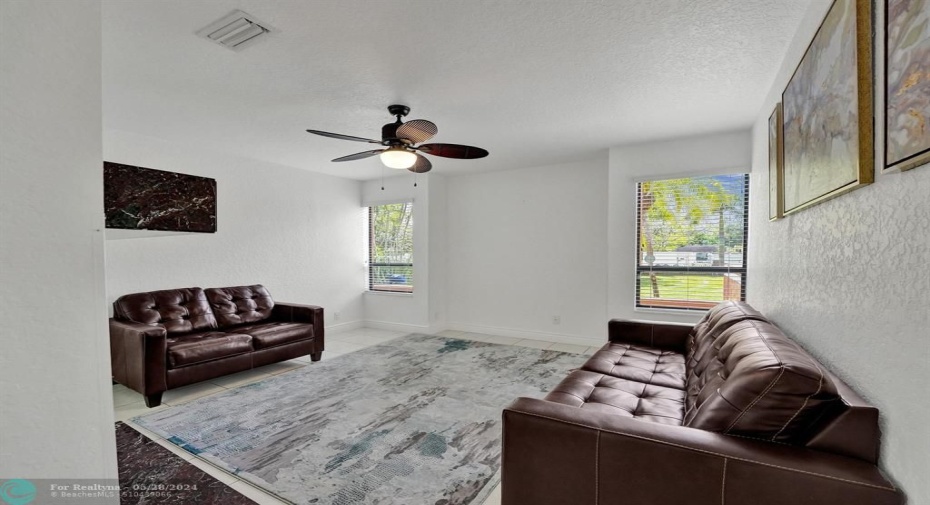 Formal Living room 1