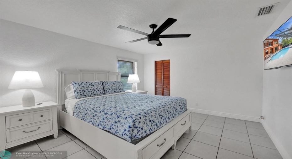 Bedroom 3 side