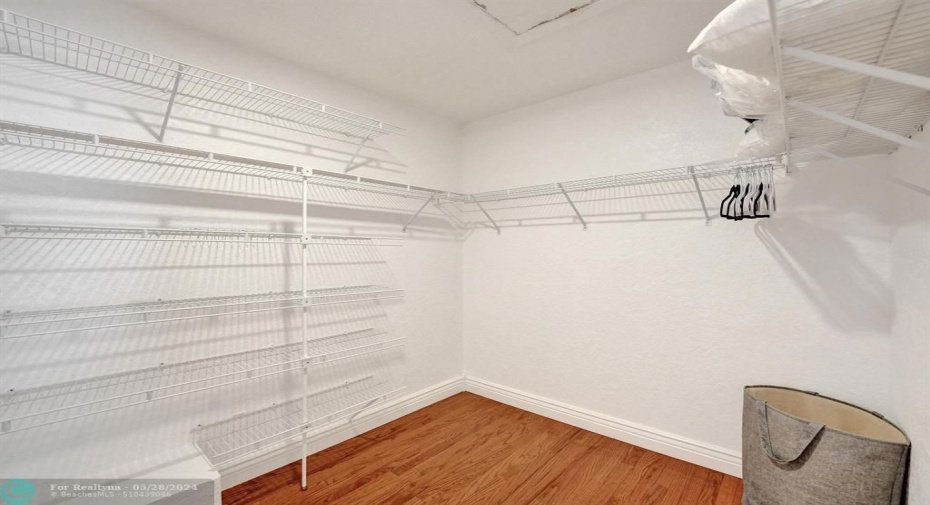 Master bedroom walking closet