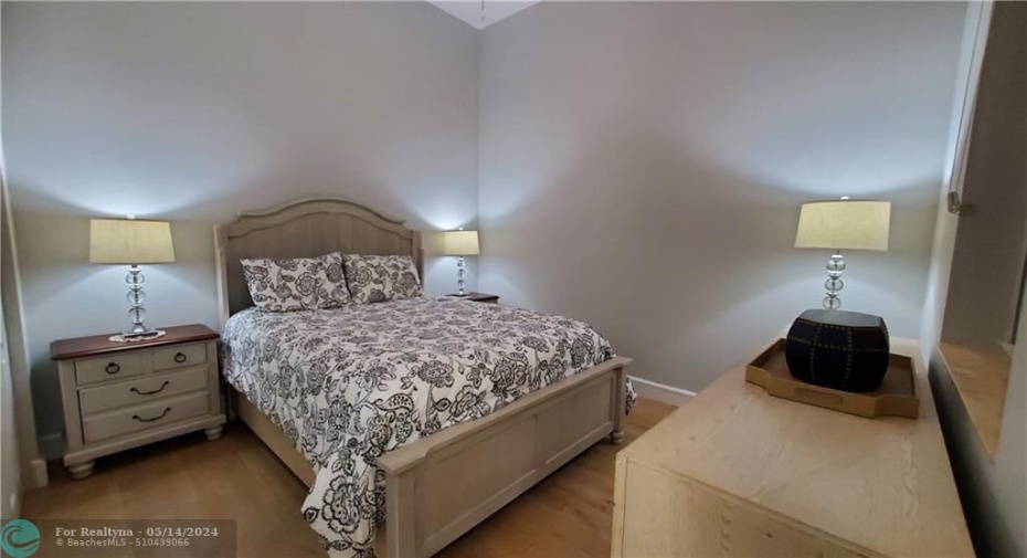 Guest Bedroom En-Suite