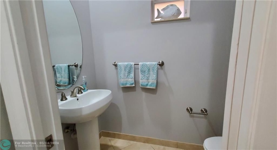 Powder Room - 1/2 Bath